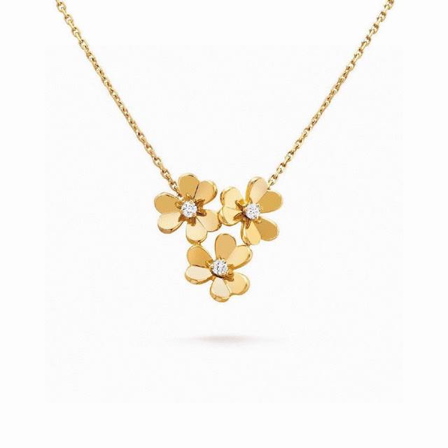 Van Cleef & Arpels Three-Leaf Clover Necklace High Value Super Heavy Electroplat