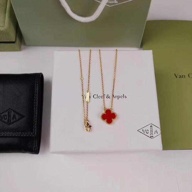 Four-Leaf Clover Van Cleef & Arpels Gold Carnelian Medium Set Necklace With 925