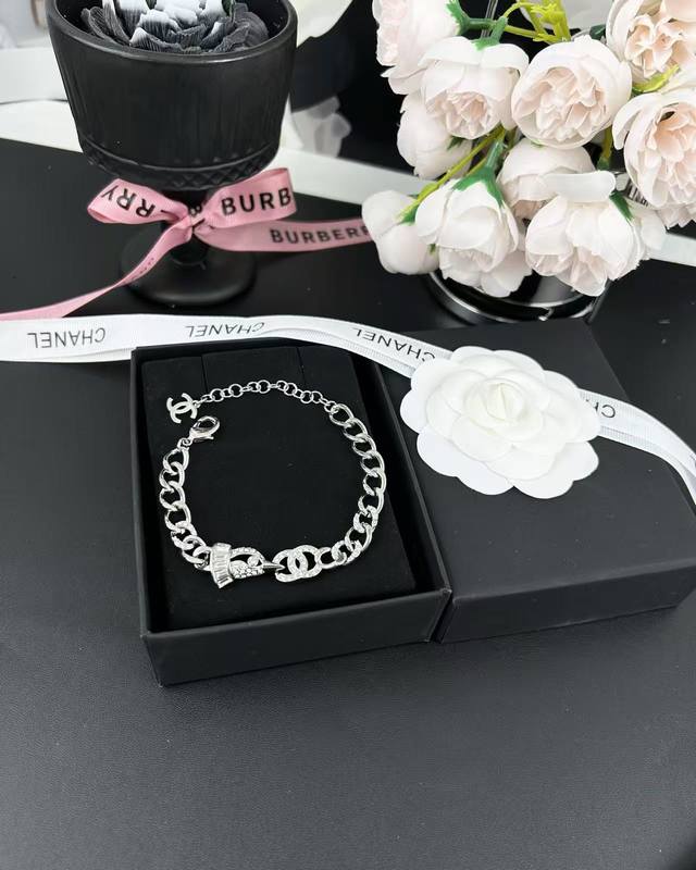 No.5087 Chanel Silver Flying Bird Shape Double C Chain Bracelet