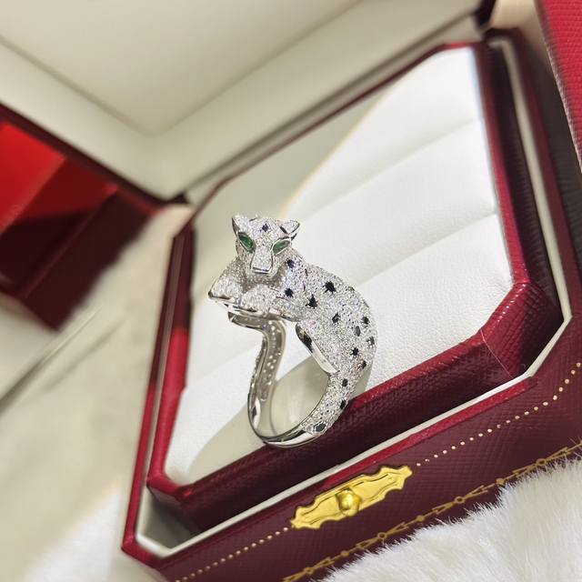a3226 Kajia Luxury And Domineering Full Diamond Green Eye Leopard Ring, Elega