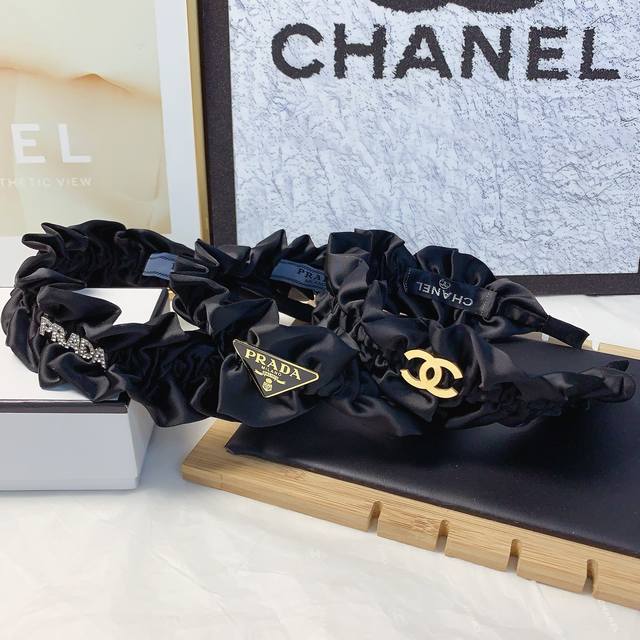 prada Prada Chanel Xiaoxiang Headband Pleated Simple Light Luxury Style Headb