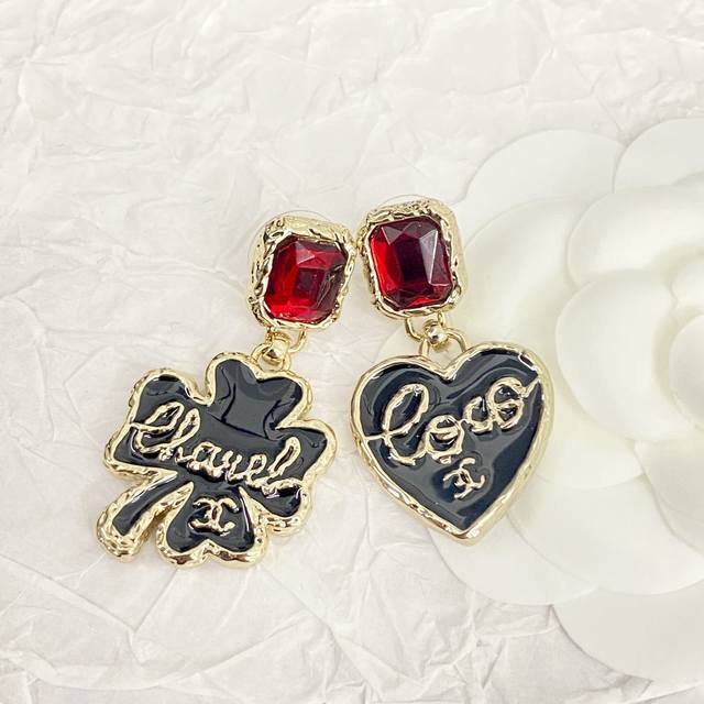 Code E2570 0266820 Chanel Earrings Are Hot-Selling And Are On Sale Now. Zp Chan