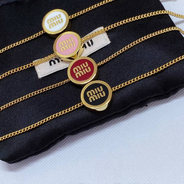 High Quality Details As Shown In The Picture 0800100 Mu Round Enamel Bracelet Is