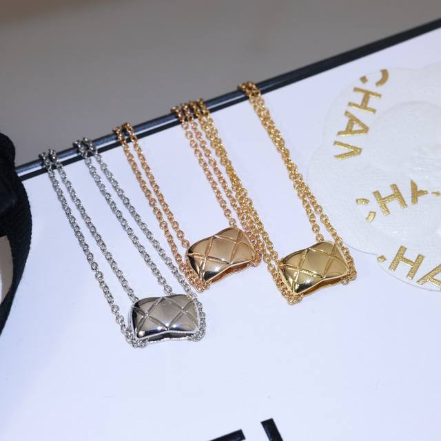 Diamond-Free Necklace Chanel Coco Crush Series Necklace Diamond Pattern Chanel D