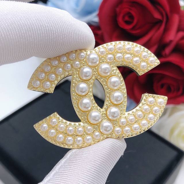 No.Xxz0007 Chanel Letter Pearl Small Double C Brooch Counter Synchronization New