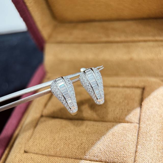 a4751 New Brand Step Diamond Earrings, High-End Atmosphere, Cnc Polished, Imp