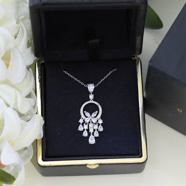 graff Graff High-End Jewelry Brand New Temperament Round Green Necklace Luxur
