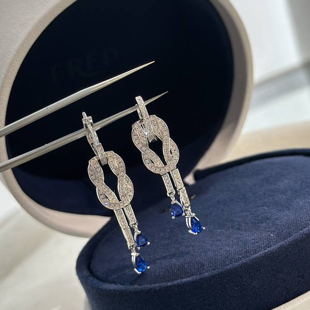 a1442 Hot Fred New Style, Whoever Wears It Will Be Happy, Full Diamond Tassel