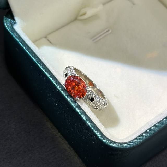 a2951 The New Blood Garnet Leopard Print Ring Is Really A Very Attractive Des