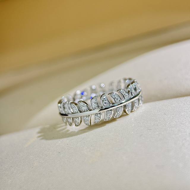 a4225 Boucheron's New Feather Ring Is Inlaid With Sterling Silver And Aaaaa G