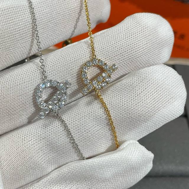 finesse Bracelet Is So Beautiful And So Shiny Although The Old Version Of The