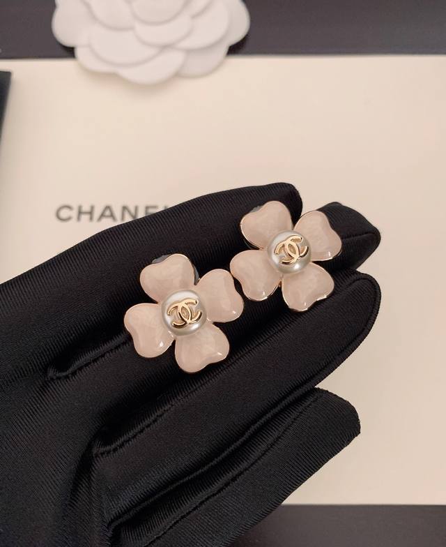 ch*Nel New Pink Flower Earrings Consistent With Z Batch Brass Material
