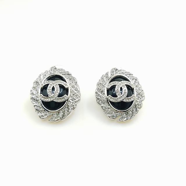 chanel Latest Model Full Diamond Oval Black Earrings Consistent With Z Batch