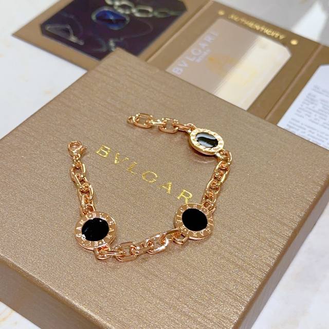 Bvlgari Bracelet Made Of V Gold. Bvlgari Divas Dream Series. Perfect Appearance
