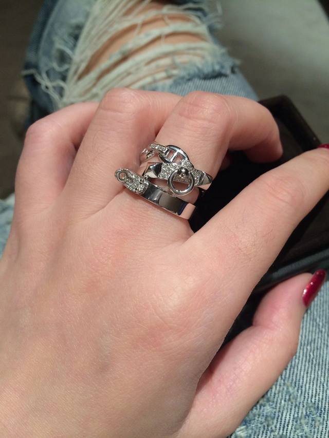 We Produce Pig Nose Three-In-One Rings. Real Gold And Real Diamonds Are Availabl