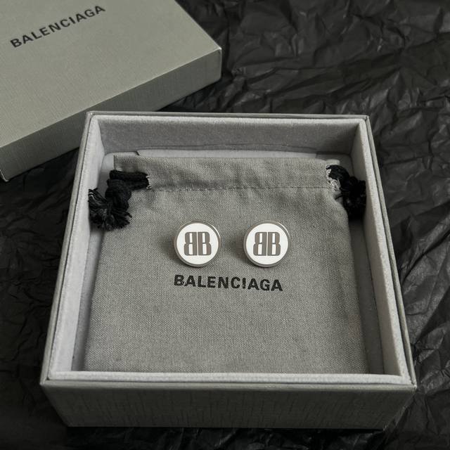 Balenciaga Earrings Are Simple And Generous. The Gold Texture Is Full And Looks