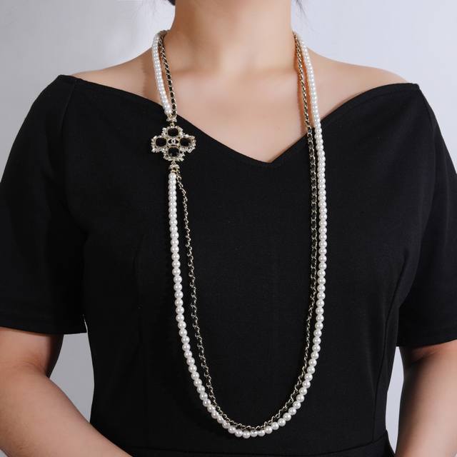 chanel Xiaoxiang's New Pearl Necklace Is So Beautiful. The New Sweater Chain