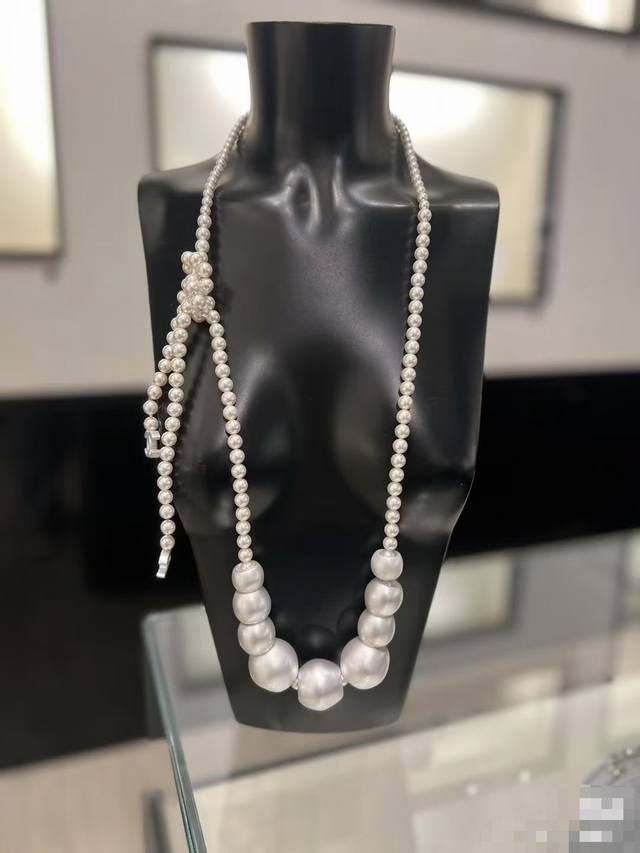 Catwalk Style Double C Pearl Sweater Necklace Is Very Good Looking. 25C Silver-W