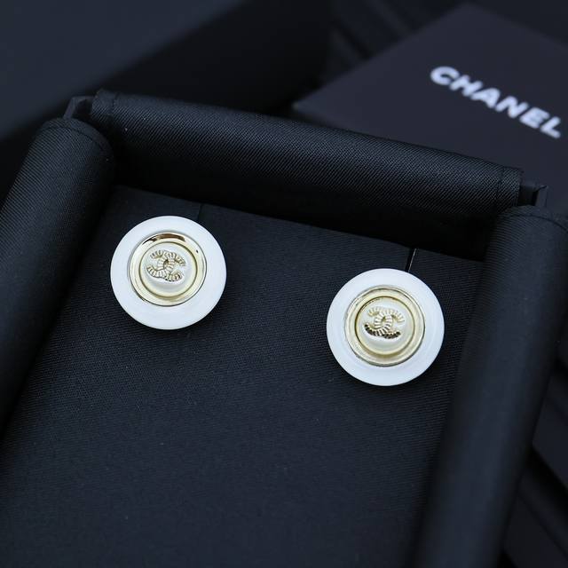chanel Acrylic Button Earrings Brass Base Acrylic Gradient Matching Various D