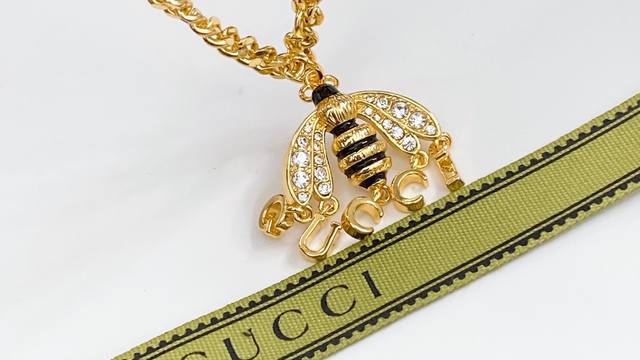 gucci Gucci Bee Letter Bracelet Necklace Perfect Replica Makes You Fashionabl