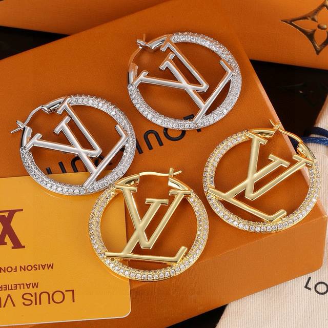 Hot And Atmospheric Lv New Earrings Louis Vuitton Sweeps The Fashion World Catwa