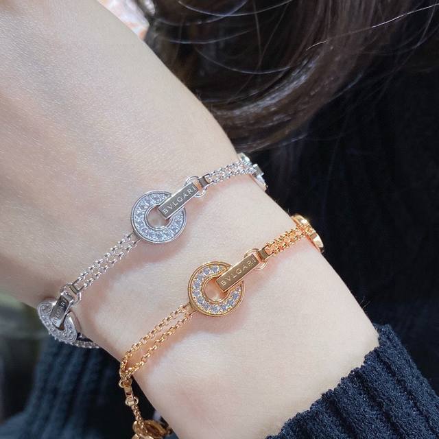 Bulgari Full Diamond Copper Coin Bracelet This Model Has A Very Good Meaning. It