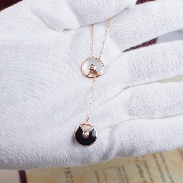 amulette De Cartier Series Cartier Amulet Long Chain Sweater Chain Z13,800 To