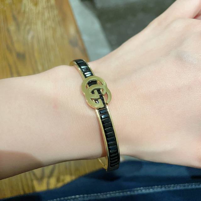 New Gucci Hollow Black Diamond Bracelet, Heavy Duty, Bling Bling, The Colors Are