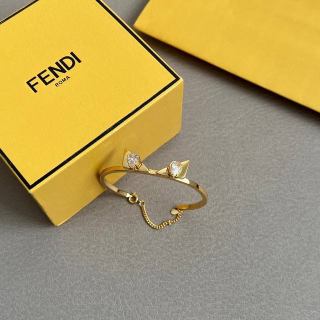 fendi Fendi Bracelet High-End Custom Hot Style New Simple And Elegant Gorgeou