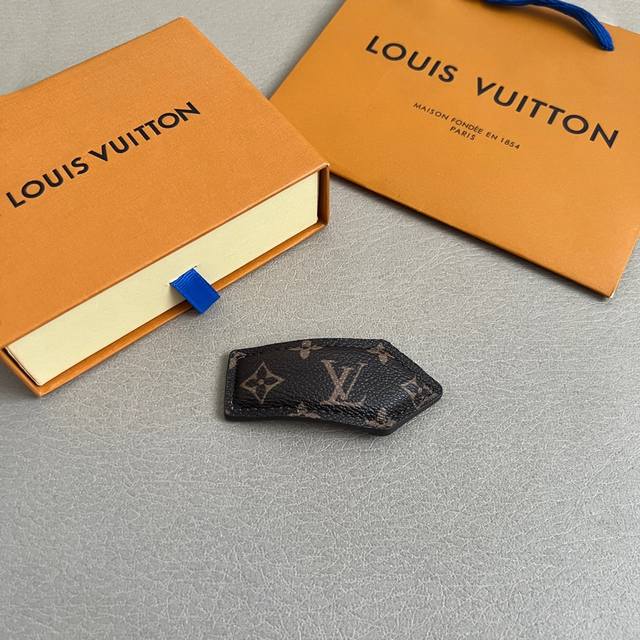 New Lv Hairpin Louis Vuitton Louis Vuitton Counter Consistent Material Hot Style