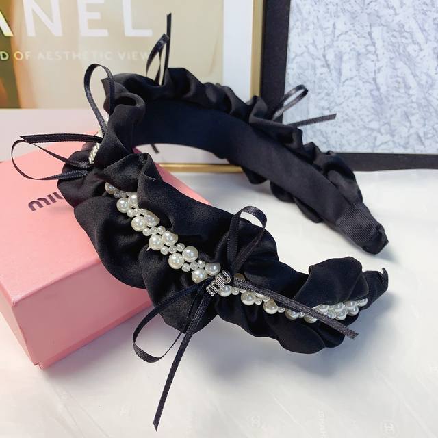 miumiu Miu Miu Miumiu Headband Satin Pearl Light Luxury Style Headband Temper