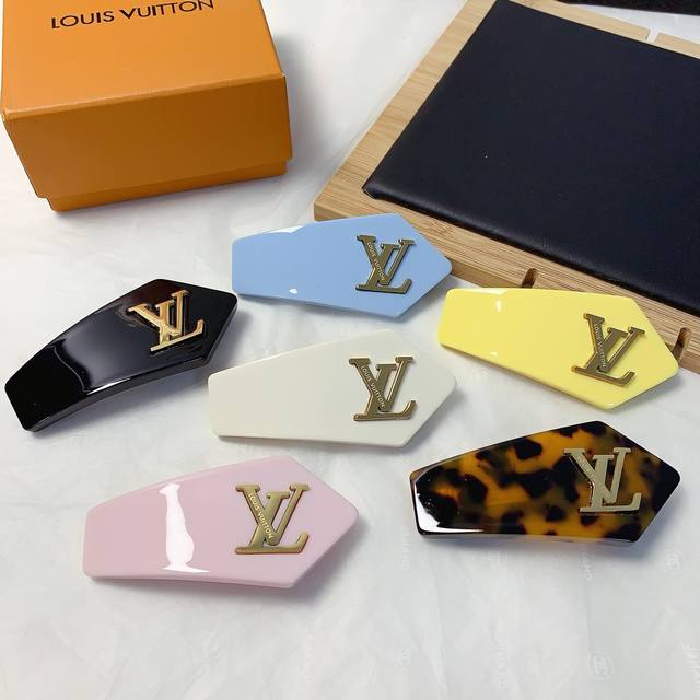 lv Louis Vuitton Donkey Brand Hairpin Acetate Titanium Steel Triangle Hairpin