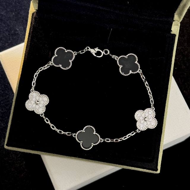 vca Counter Limited Edition Diamond Five-Flowered Panda Bracelet Imported Fro