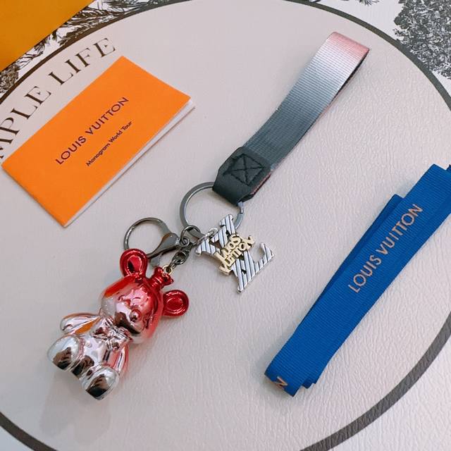 New Product Release Lv Keychain Lv Bag Buckle Latest Model Bag Pendant With High