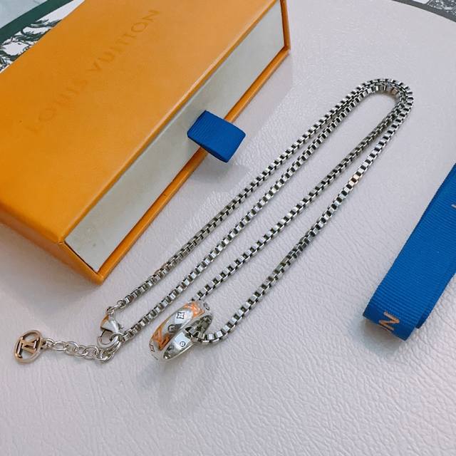 Louis Vuitton Lv Necklace Original Goods Counter New Model Open Mold Retro Trend