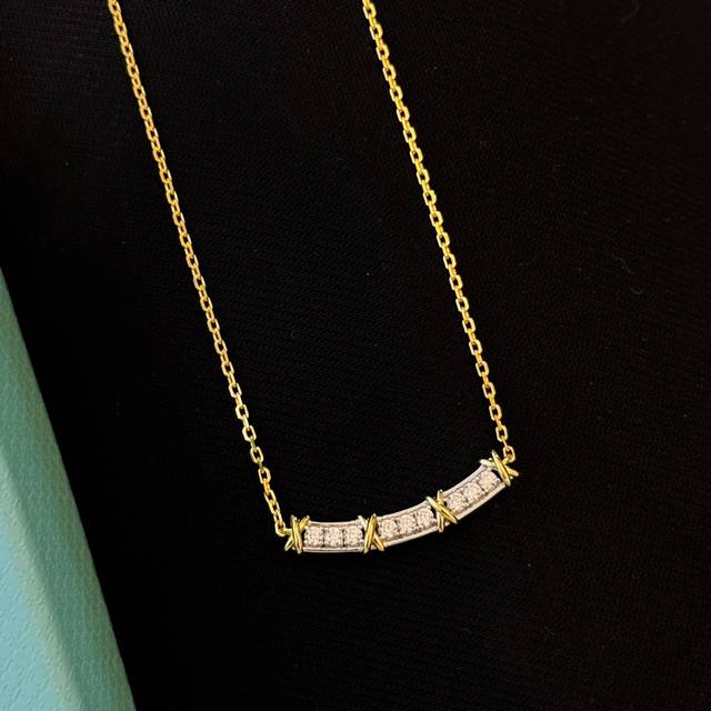 a5093 T's New Cross-Color Necklace Is Here~ Sexy And Beautiful, Full Of Roman