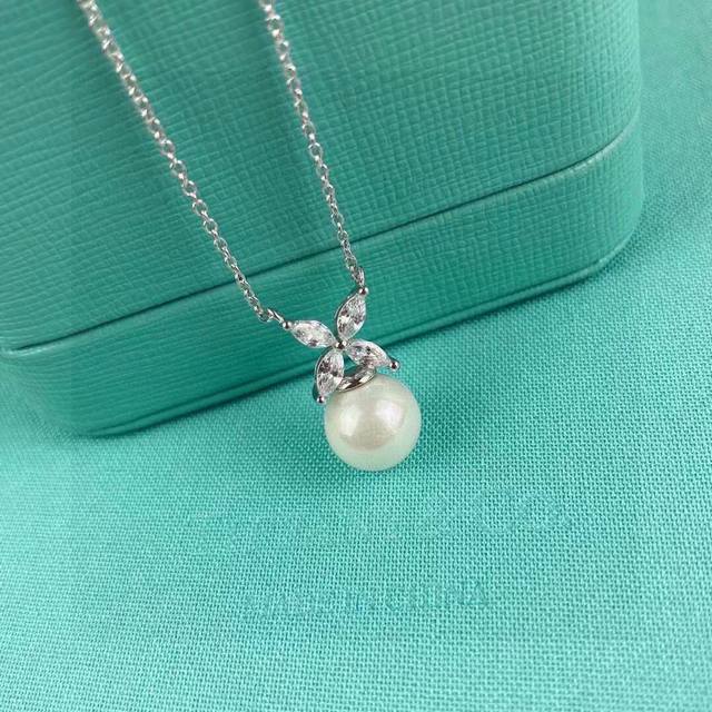 New Exquisite Craftsmanship Tiffany Natural Pearl Horse Eye Necklace Elegant Ser