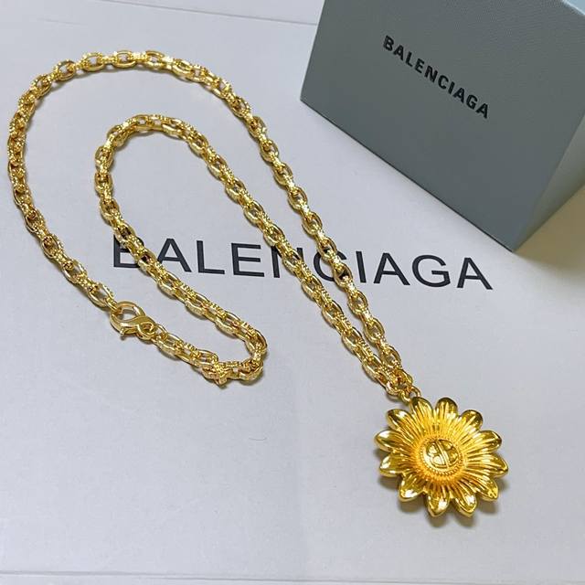 Original Goods New Product Balenciaga Necklace Balenciaga New Necklace Counter C