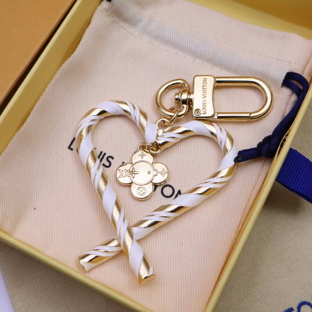 New Products From Lvjia, New Four Colors Lv Love Heart, A Classic And Timeless W