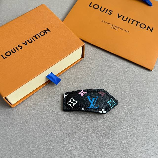 New Lv Hairpin Louis Vuitton Louis Vuitton Counter Consistent Material Hot Style