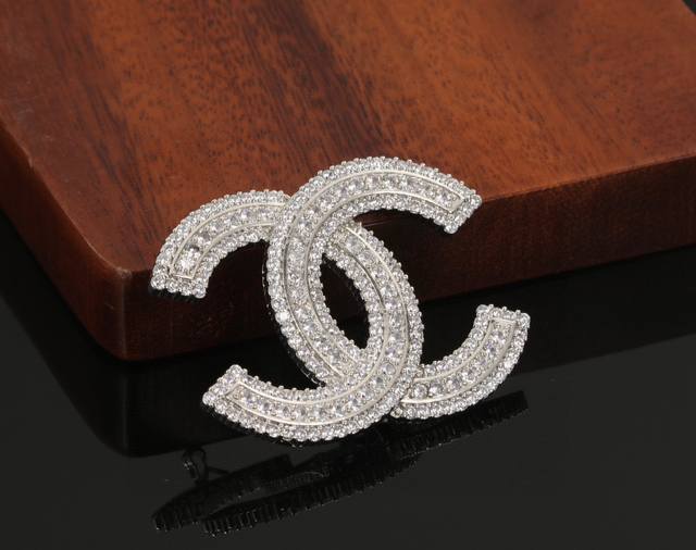 Chanel Popular Brooch, The Highest Purchasing Level, The Most Tasteful Full Diam