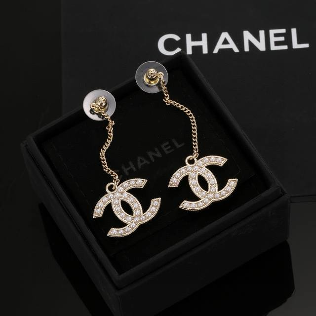 chanel Chanel Classic Double C Double-Sided Pearl Earrings. This Is A Very Go