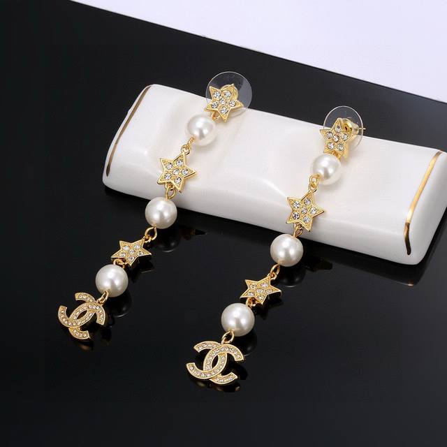 chanel New Xiaoxiang Full Diamond Five-Pointed Star Long Pearl Earrings Class