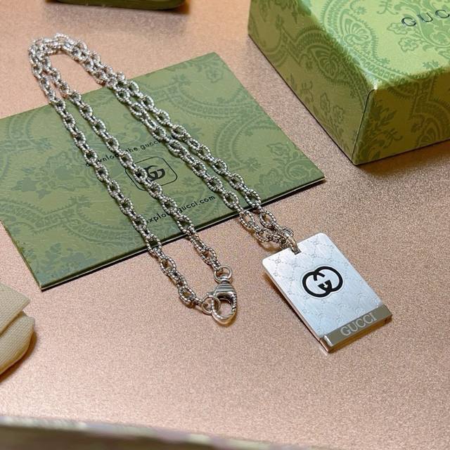 The Latest Gucci Necklace, The Chain Is Of A Higher Grade, The Same As The Celeb