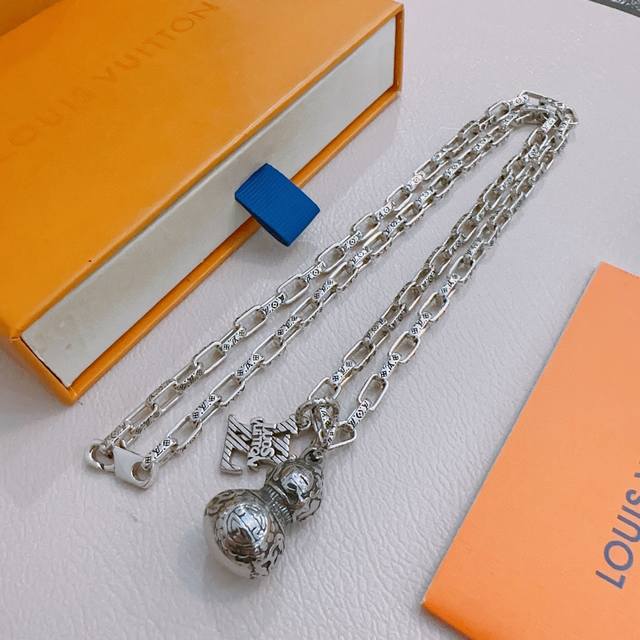 Louis Vuitton Lv Necklace Original Goods Counter New Model Open Mold Retro Trend