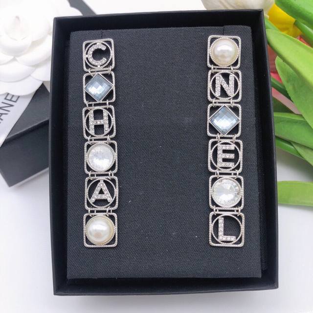 No.Xed0579 Victoria Song's Same Style Plaid Letter Tassel Earrings With Large Ro