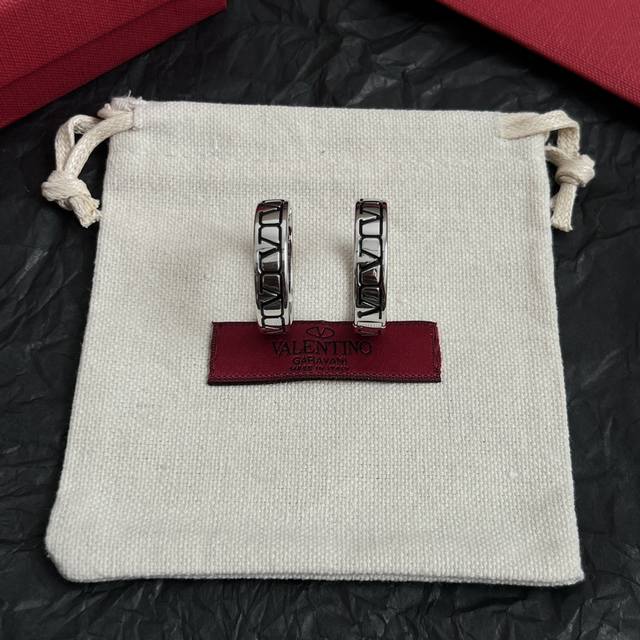 valentino Valentino Earrings Are A New Hit On The Internet. Simple, Elegant,