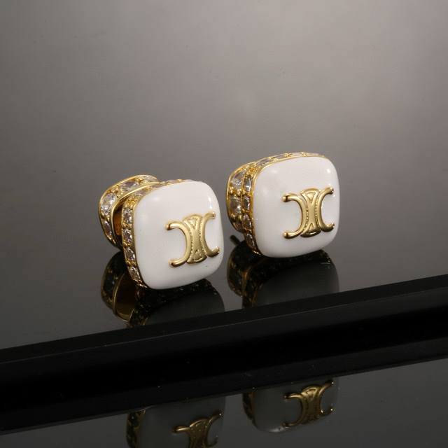 celine Celine Square Stud Earrings Classic Gold Series Small, Exquisite, Cute