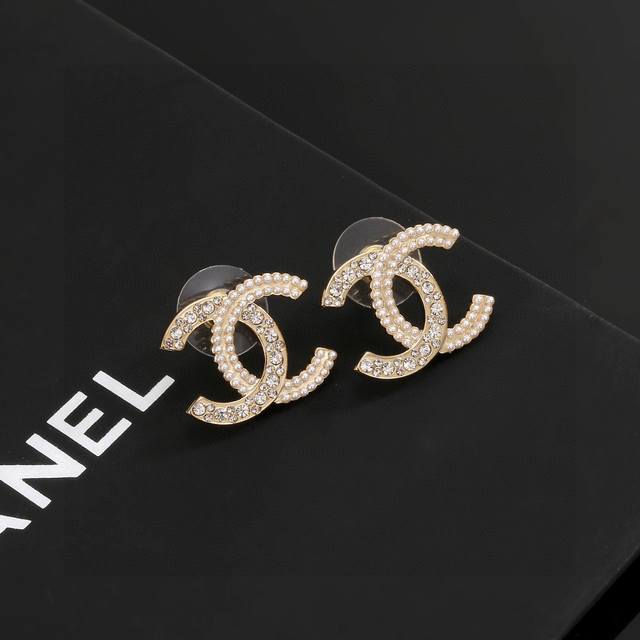 Xiaoxiang's New Chanel Earrings Are Exactly The Same As The Original Ones. High-