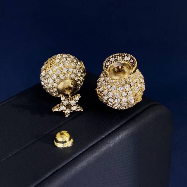 da94 Dior Dior Retro Old Metal Light Luxury Full Diamond Spherical Moon Star